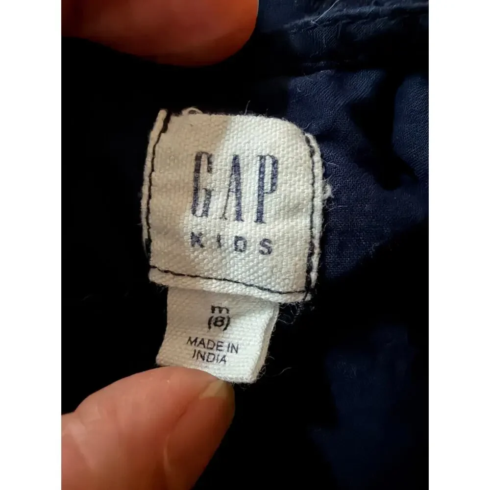 GAP navy eyelet